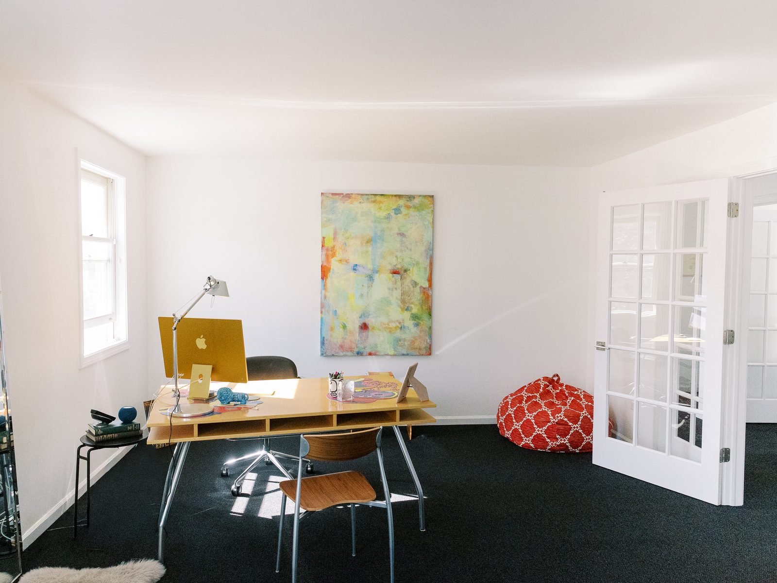 A calm CMHS consulting room in Milford where a psychiatrist meets with patients